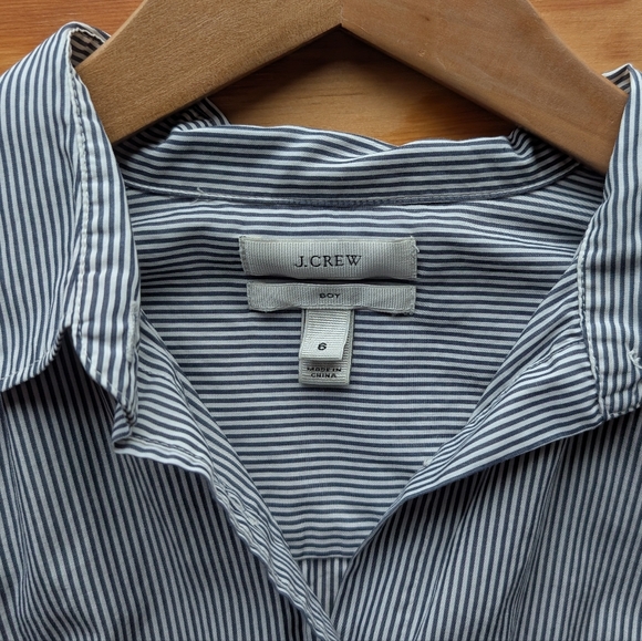 J Crew Boy Cut Micro Stripe Button Up Long Sleeve Shirt w/ Pocket Women's Size 6 - Picture 3 of 4